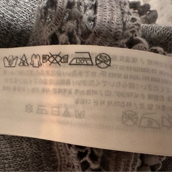 ABERCROMBIE & FITCH Long Sleeve Lace Trim High Low Top Small - Picture 12 of 12